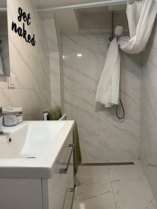 Apartment Avareen Verde Old-Town 150M To The Sea روفينج المظهر الخارجي الصورة